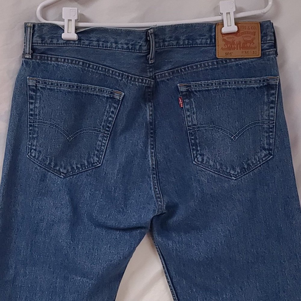 Vtg Levis 505 Mens 36x32 Straight Fit Medium Wash Heavyweight Denim Jeans - Picture 5 of 12